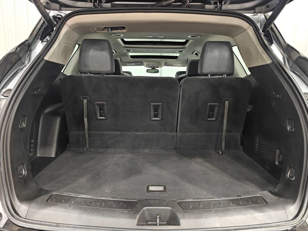 Used 2021 Buick Enclave Essence w/ Sound and Sites Package FWD image 32