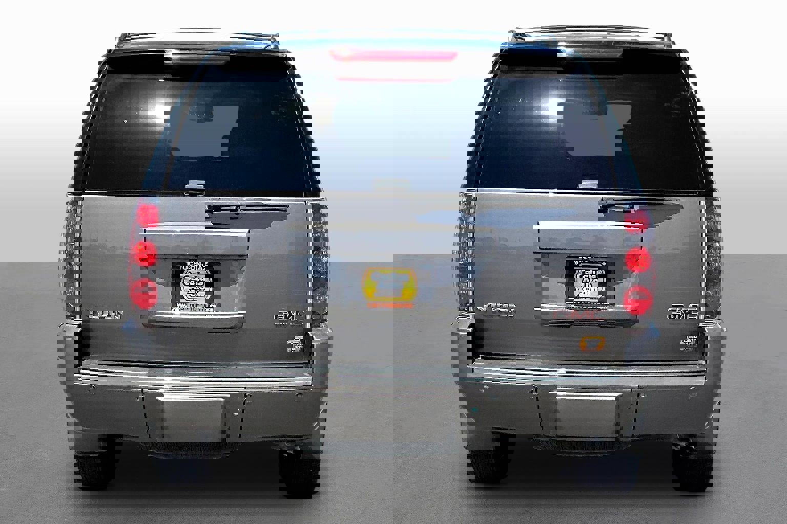 Used 2013 GMC Yukon Denali AWD/4WD image 4