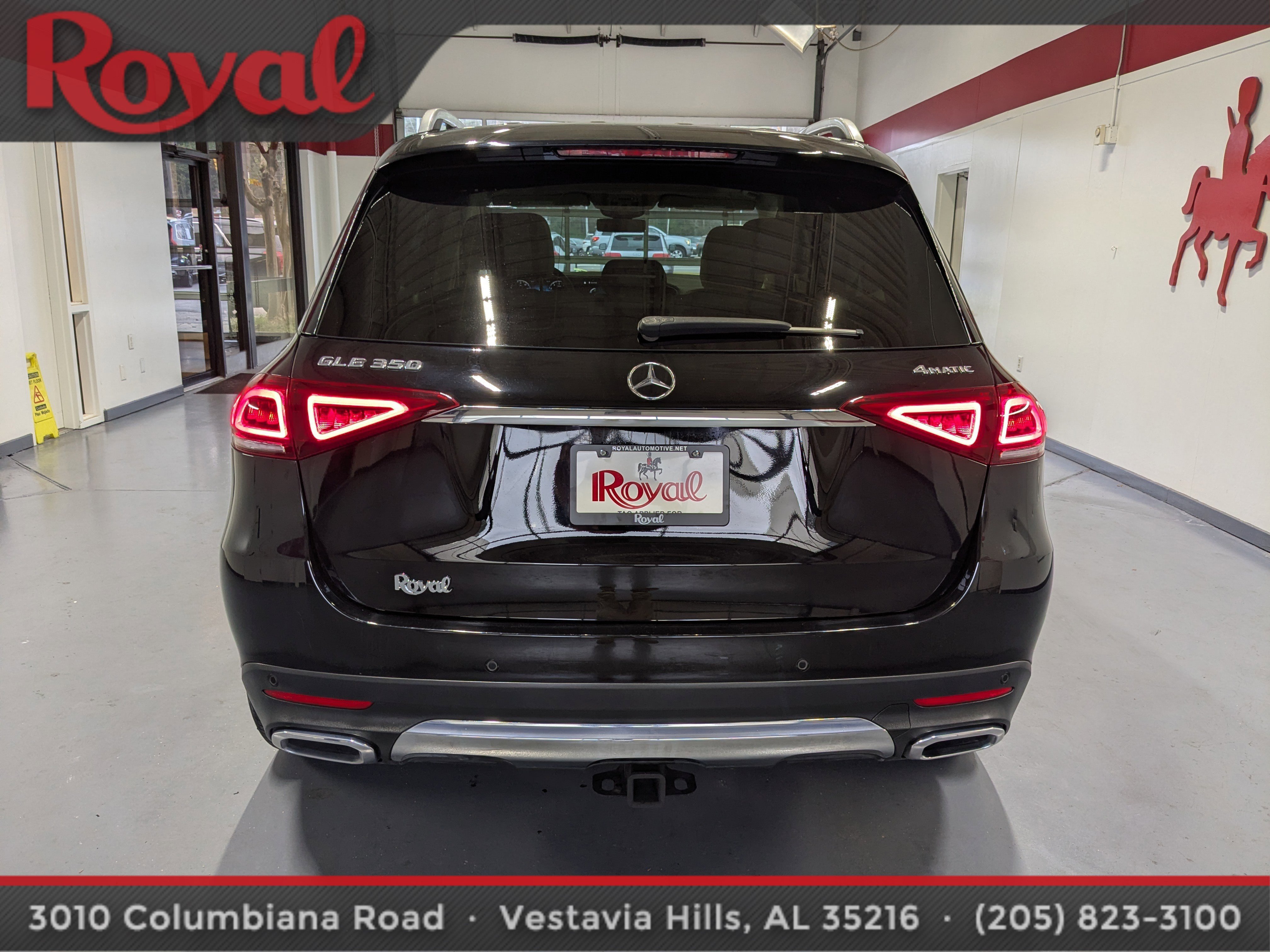 Used 2021 Mercedes-Benz GLE 350 4MATIC image 3