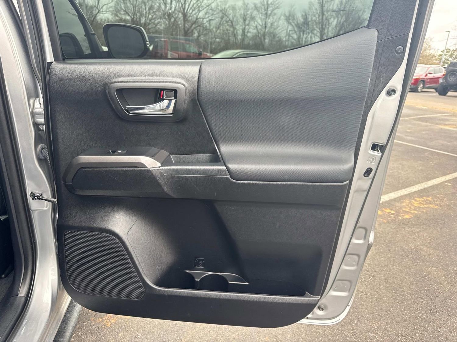 Used 2021 Toyota Tacoma TRD Off-Road w/ Technology Package image 19