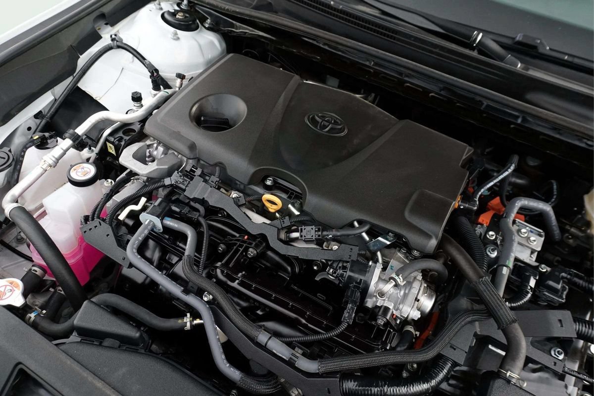 Used 2025 Toyota Camry LE FWD image 12