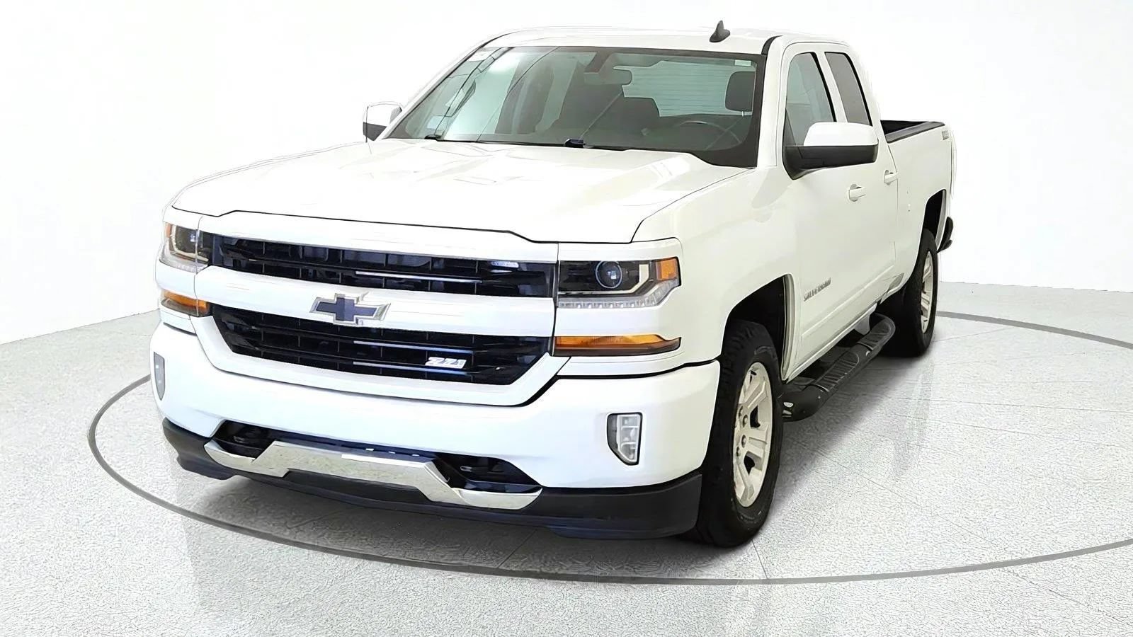Used 2019 Chevrolet Silverado 1500 LT w/ All Star Edition AWD/4WD image 3