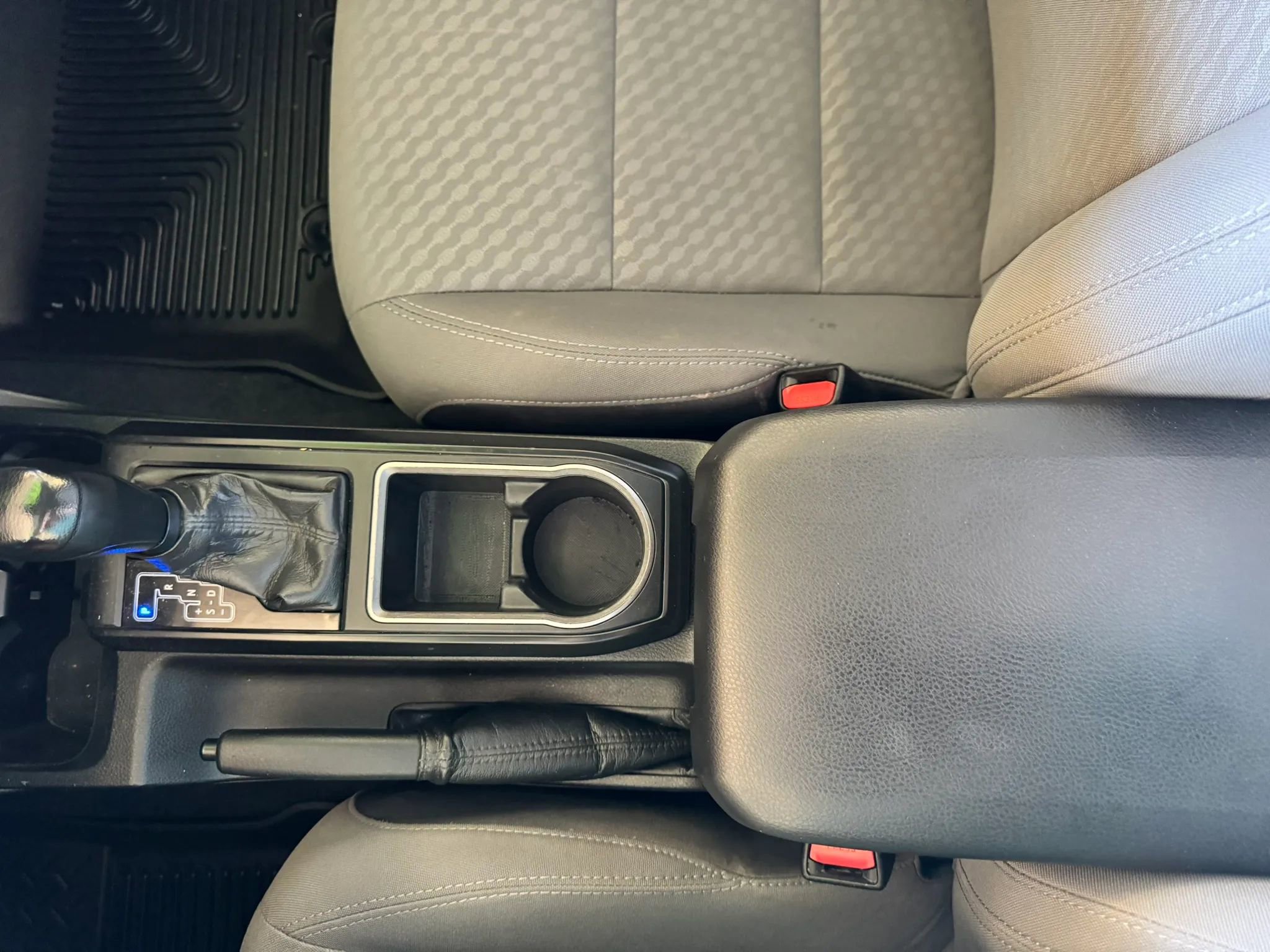 Used 2021 Toyota Tacoma SR AWD/4WD image 14