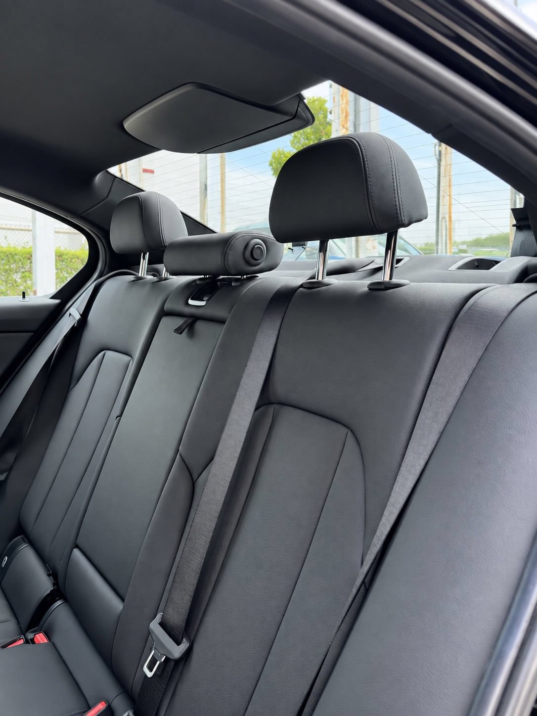 Used 2020 BMW 330i Sedan w/ Driving Assistance Package RWD image 9
