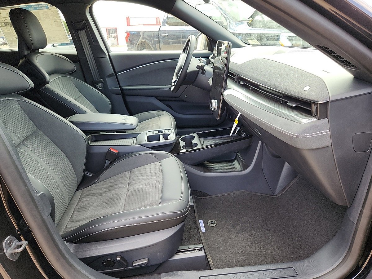 New 2025 Ford Mustang Mach-E GT image 6