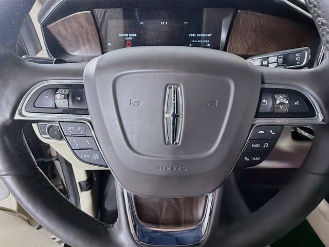 Certified 2020 Lincoln Navigator Reserve w/ Luxury Package AWD/4WD image 13