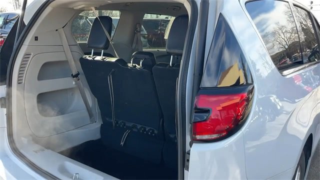 Used 2024 Chrysler Pacifica Touring-L image 20
