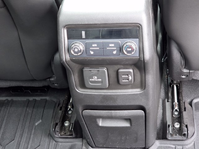 Used 2019 GMC Acadia Denali w/ Technology Package AWD/4WD image 25