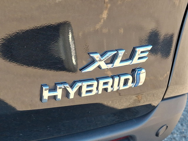 Used 2024 Toyota Sienna XLE image 26