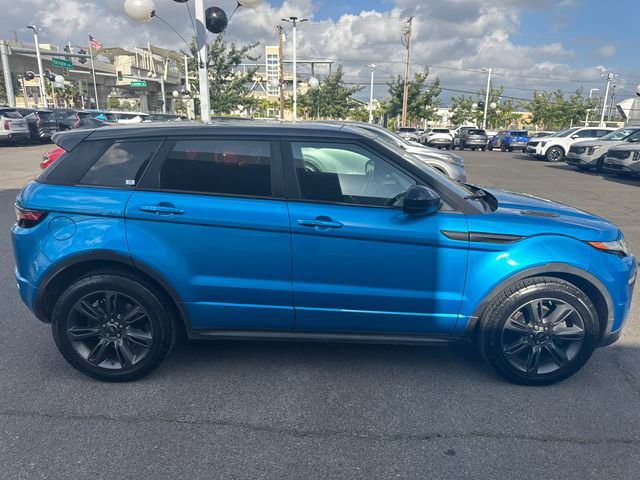 Used 2018 Land Rover Range Rover Evoque Landmark Edition AWD/4WD image 4