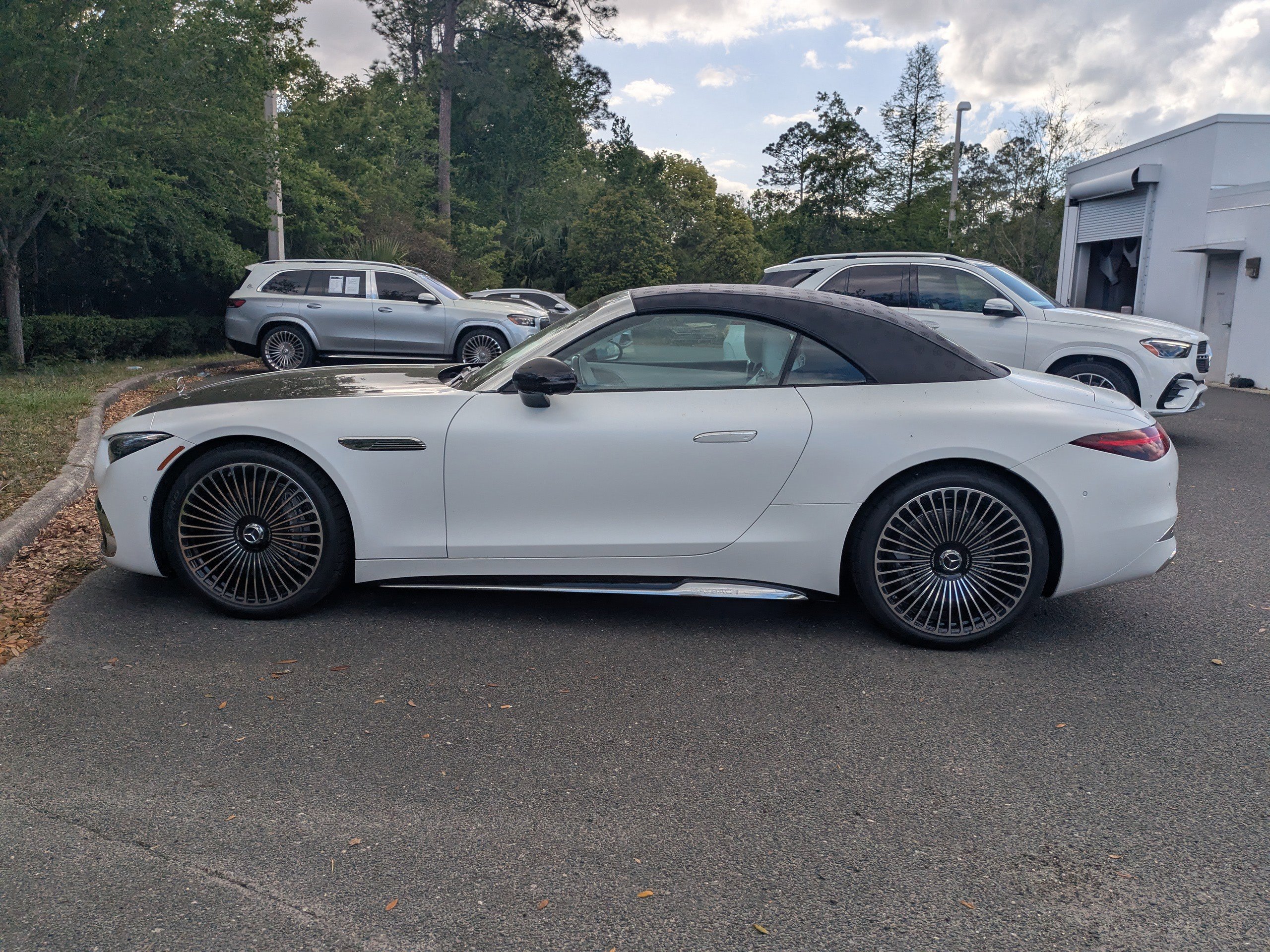 New 2026 Mercedes-Benz Maybach SL 680 image 9