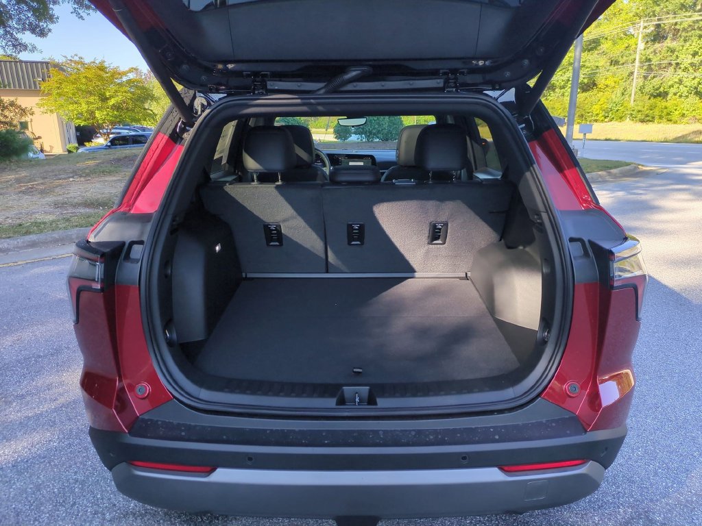 New 2027 Chevrolet Equinox LT w/ Convenience Package II FWD image 35