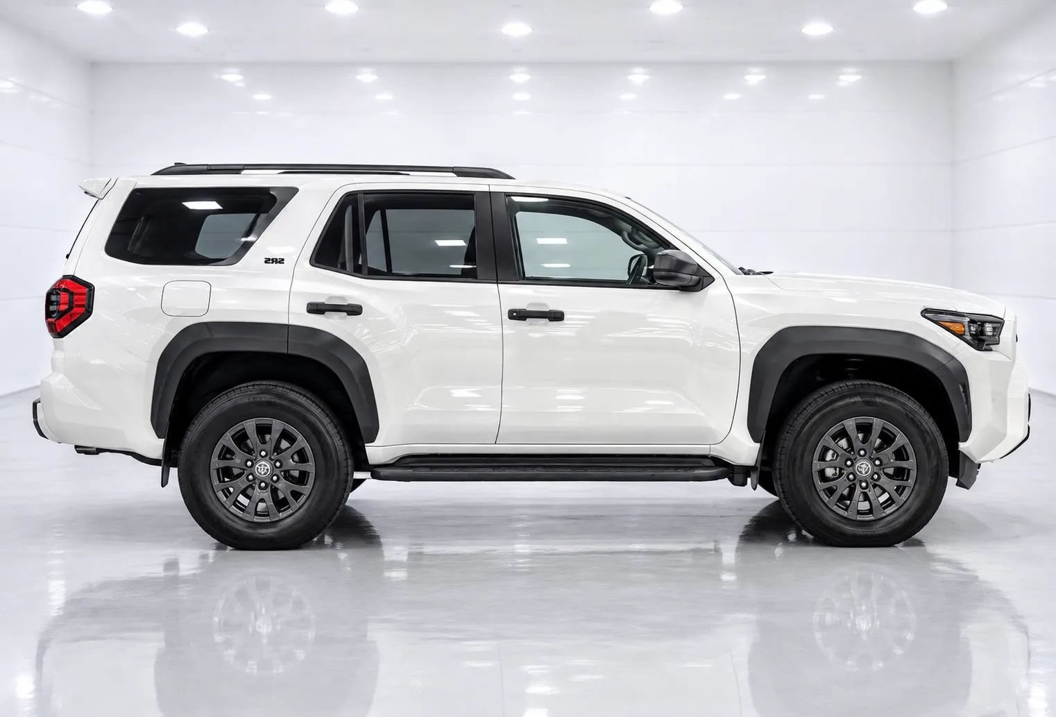 Used 2025 Toyota 4Runner SR5 AWD/4WD image 6