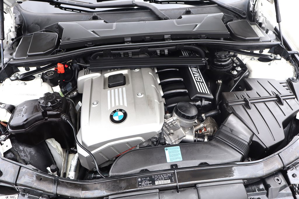 Used 2006 BMW 325i Sedan RWD image 31