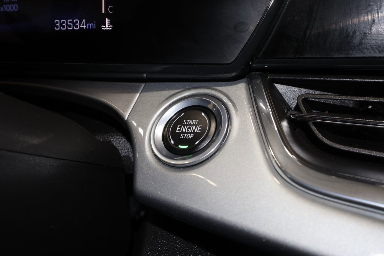 Certified 2025 Chevrolet Trax LT image 15