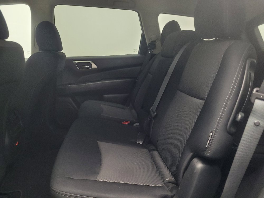 Used 2019 Nissan Pathfinder S FWD image 18