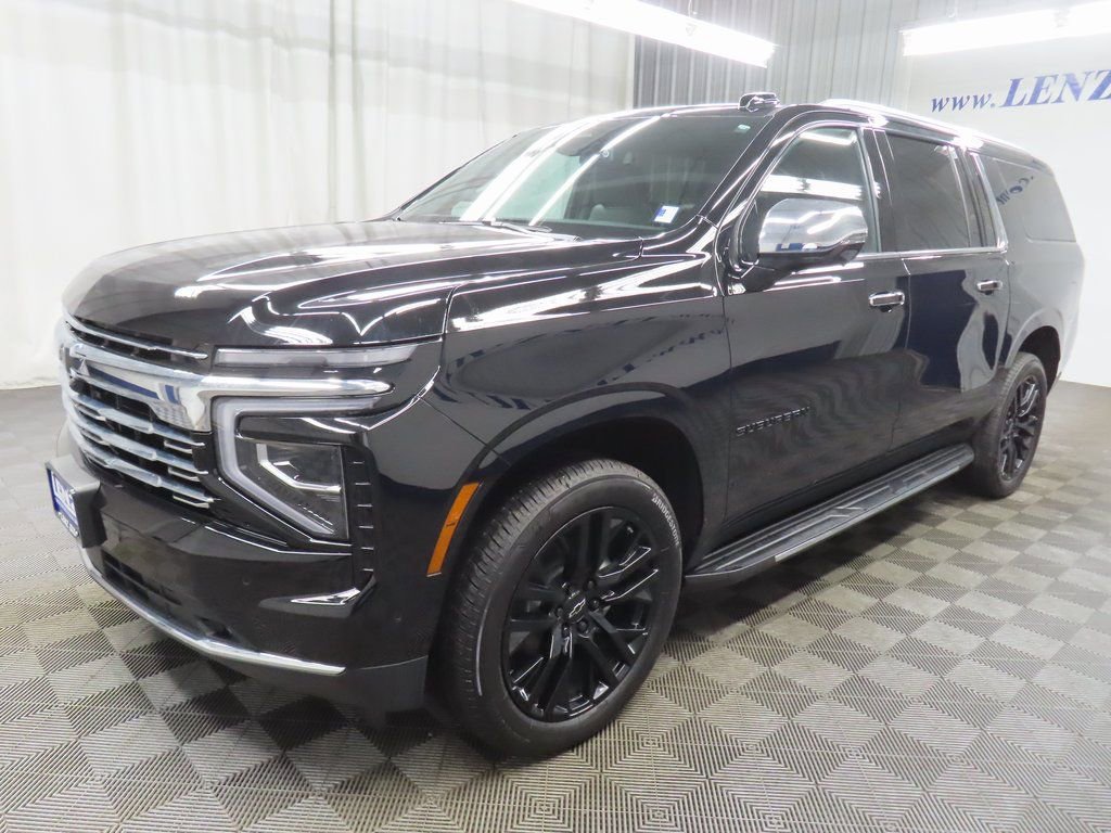 Used 2025 Chevrolet Suburban Premier AWD/4WD image 6
