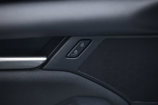 Used 2021 MAZDA MAZDA3 Sedan FWD image 17