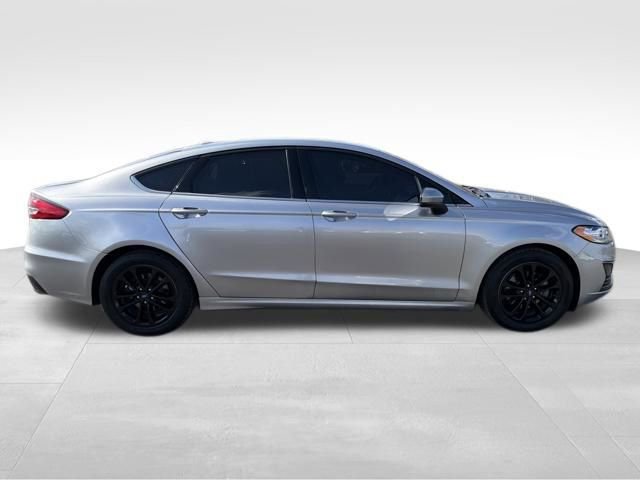 Used 2020 Ford Fusion SE image 8