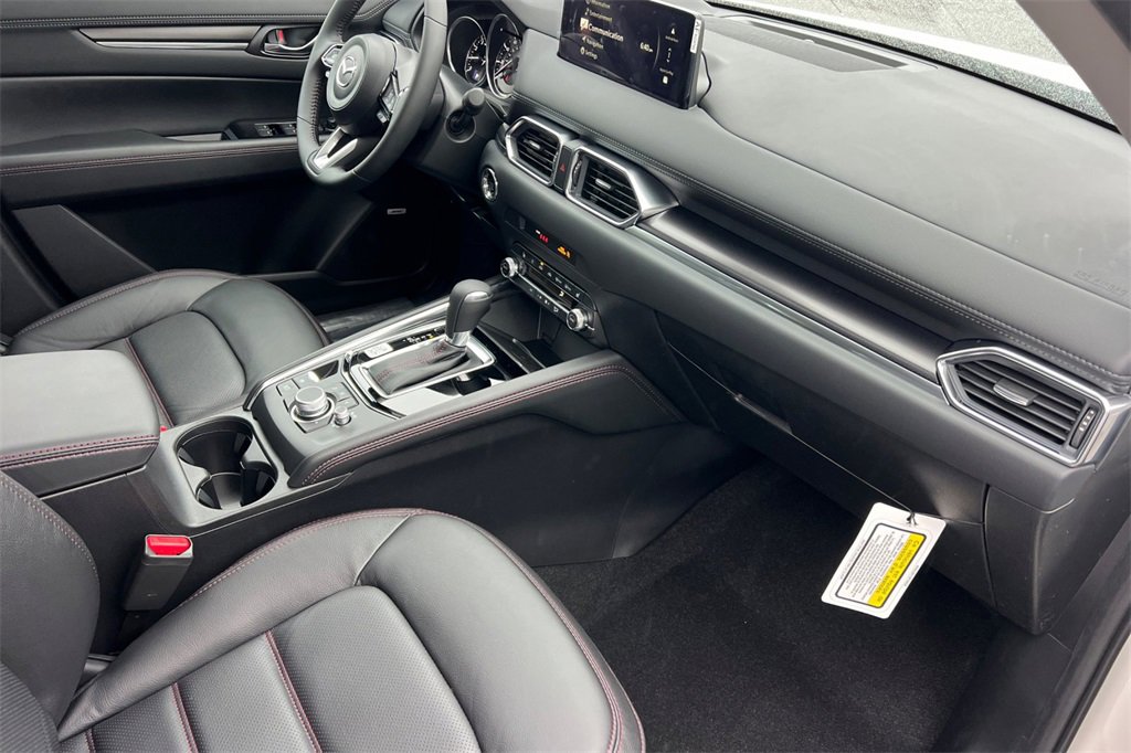 New 2025 MAZDA CX-5 Carbon Edition image 17