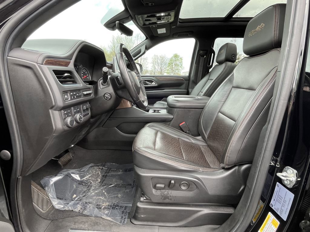 Used 2021 Chevrolet Tahoe High Country w/ Premium Package AWD/4WD image 10
