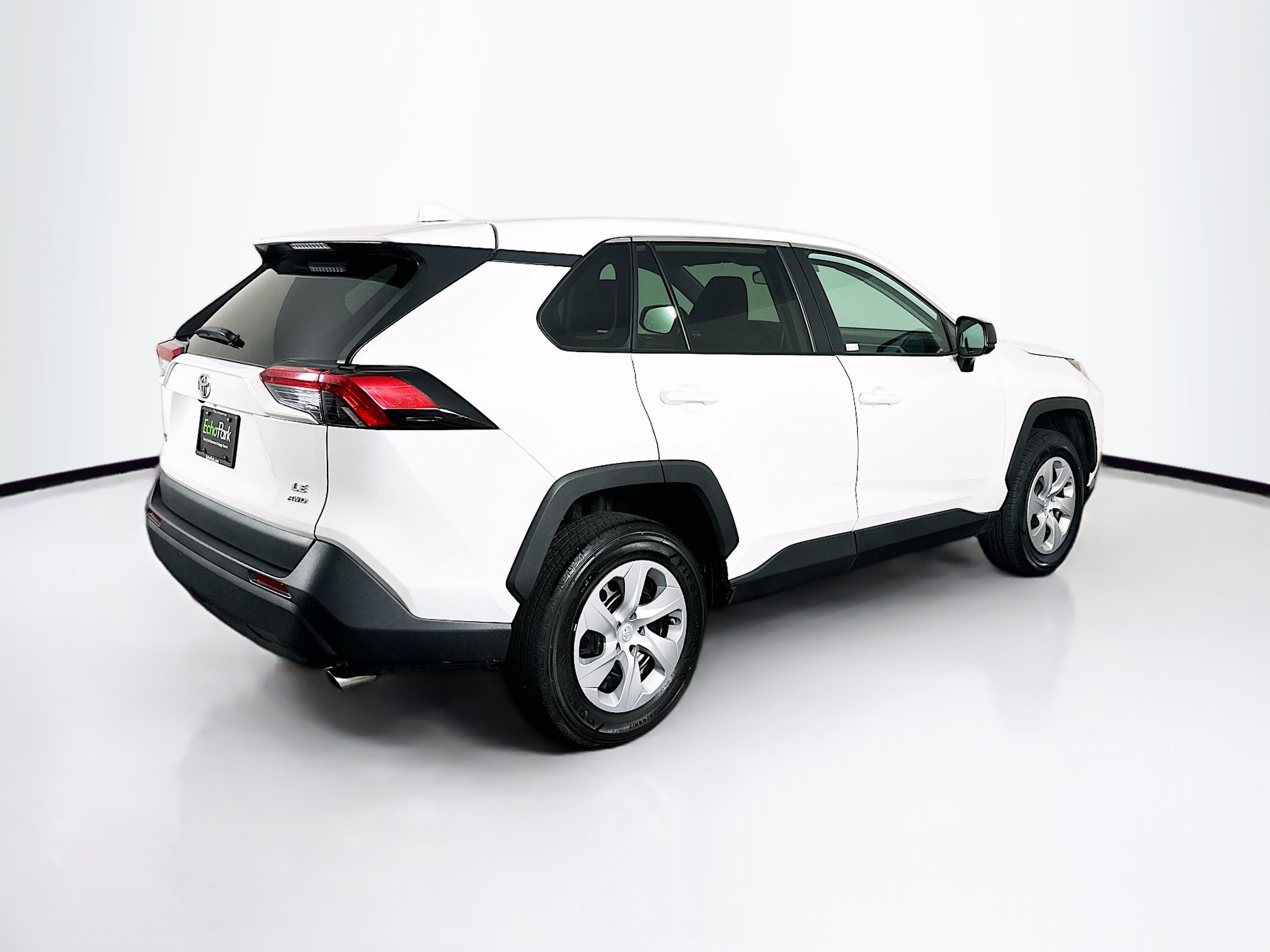 Used 2024 Toyota RAV4 LE image 9