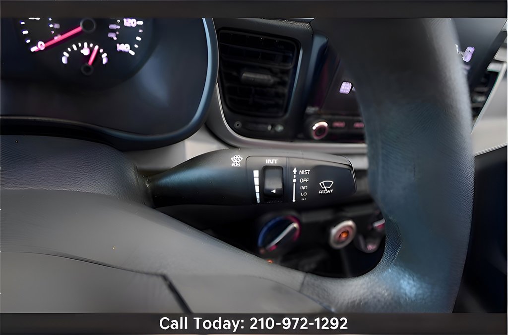 Used 2023 Kia Rio S image 18