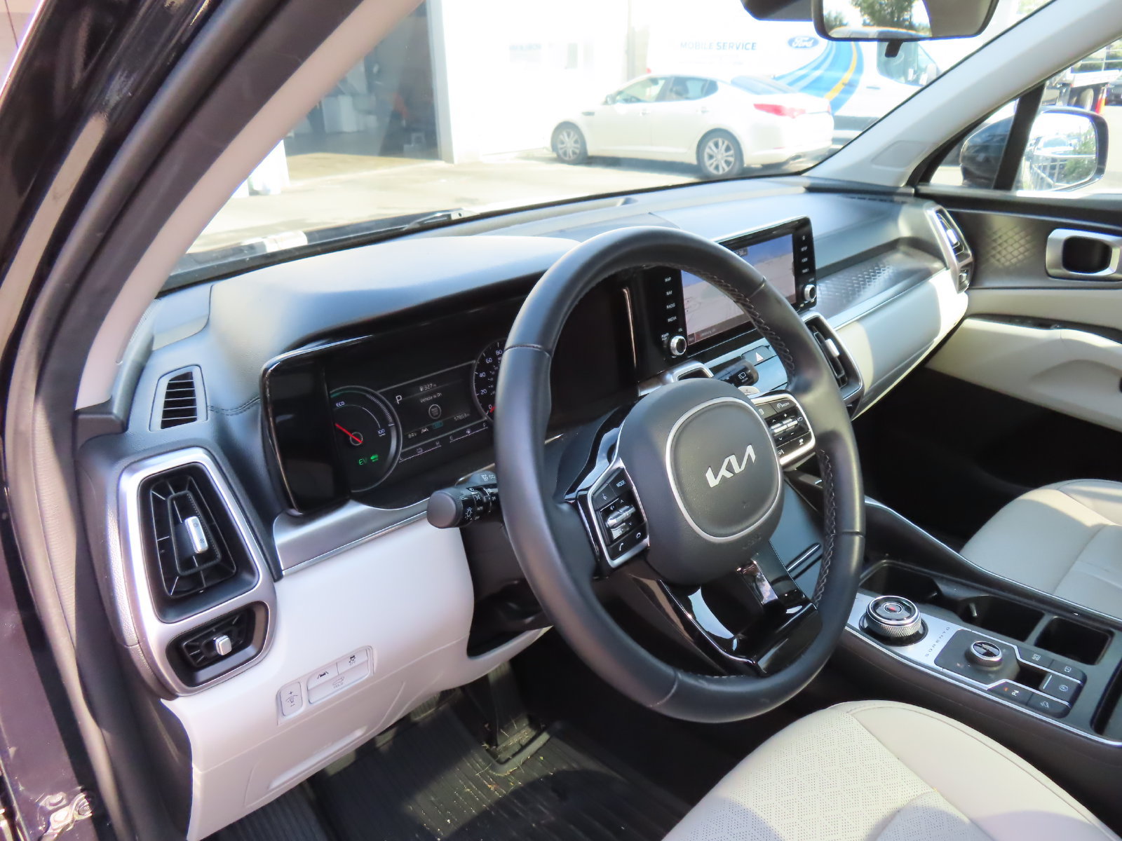 Used 2022 Kia Sorento EX w/ Panoramic Sunroof Package AWD/4WD image 14