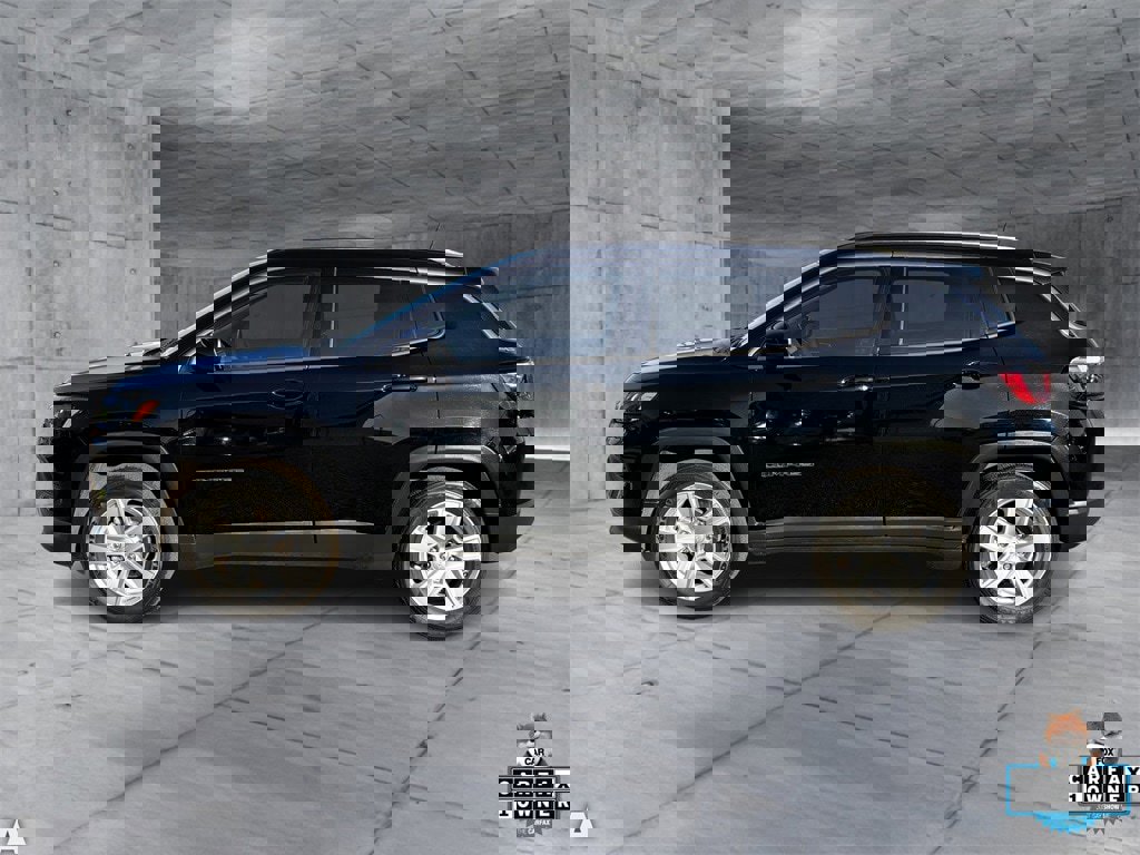 Certified 2022 Jeep Compass Latitude image 3