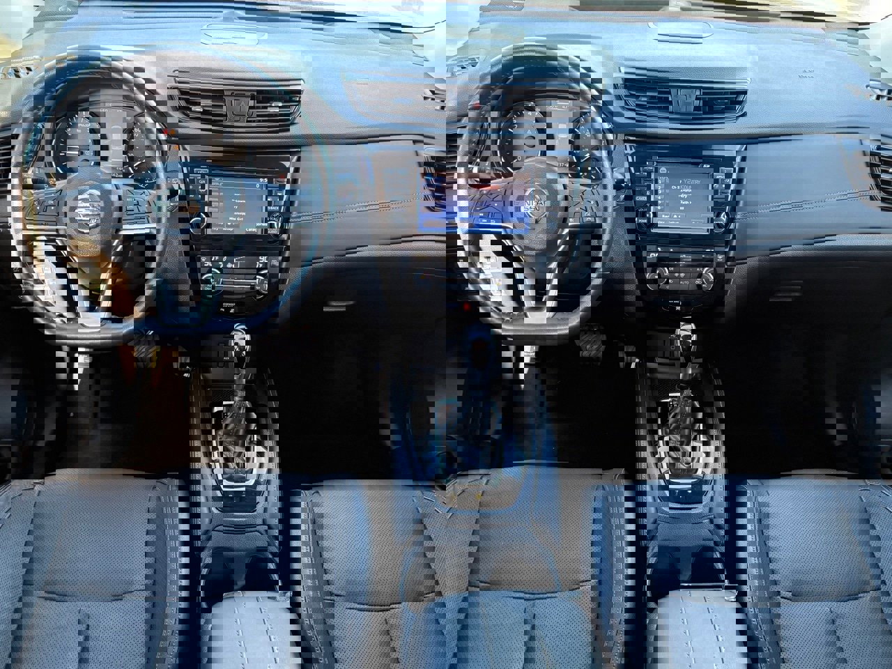 Used 2017 Nissan Rogue SL w/ SL Premium Package image 12