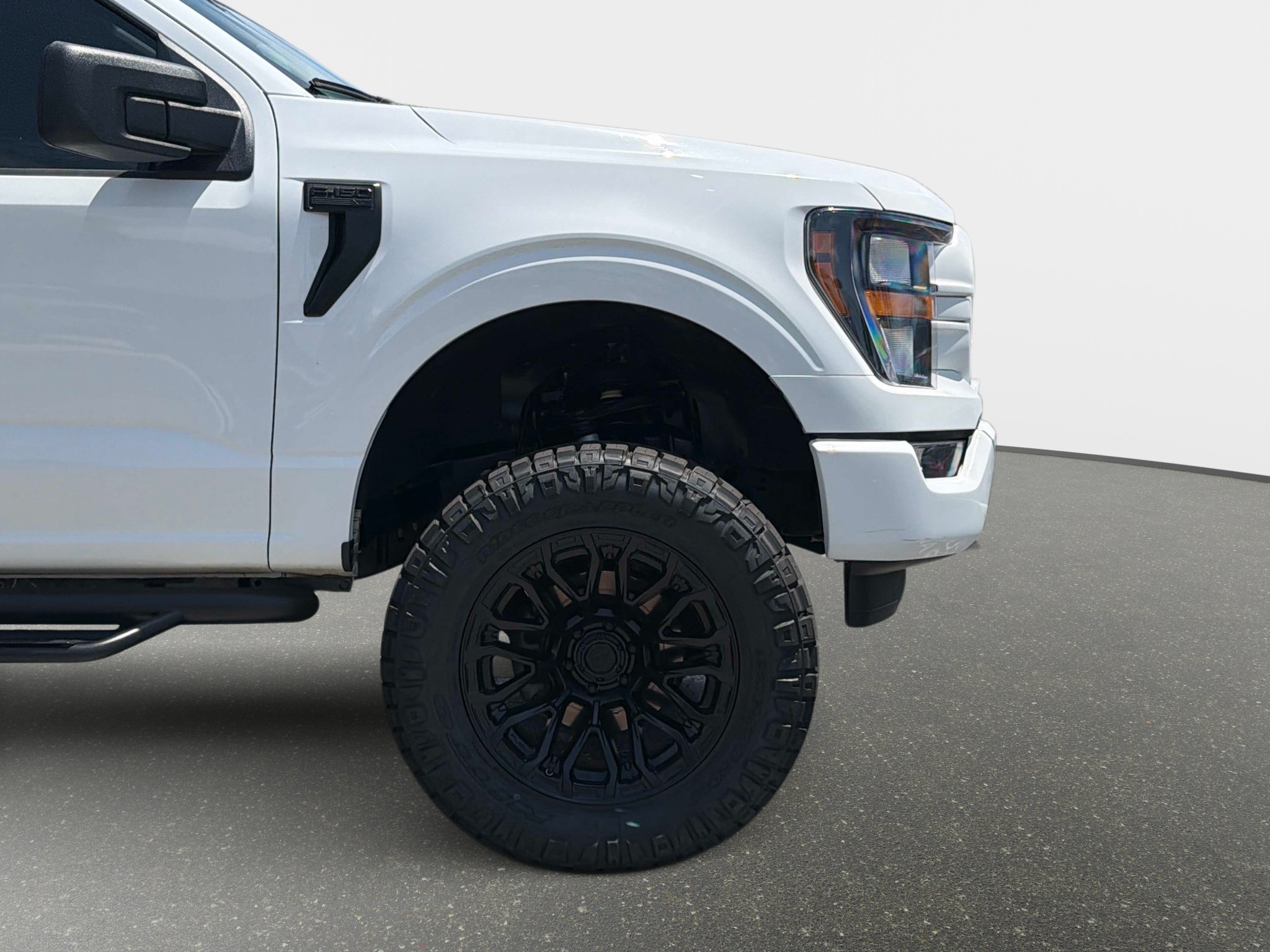 Used 2023 Ford F150 XLT w/ Equipment Group 301A Mid AWD/4WD image 4