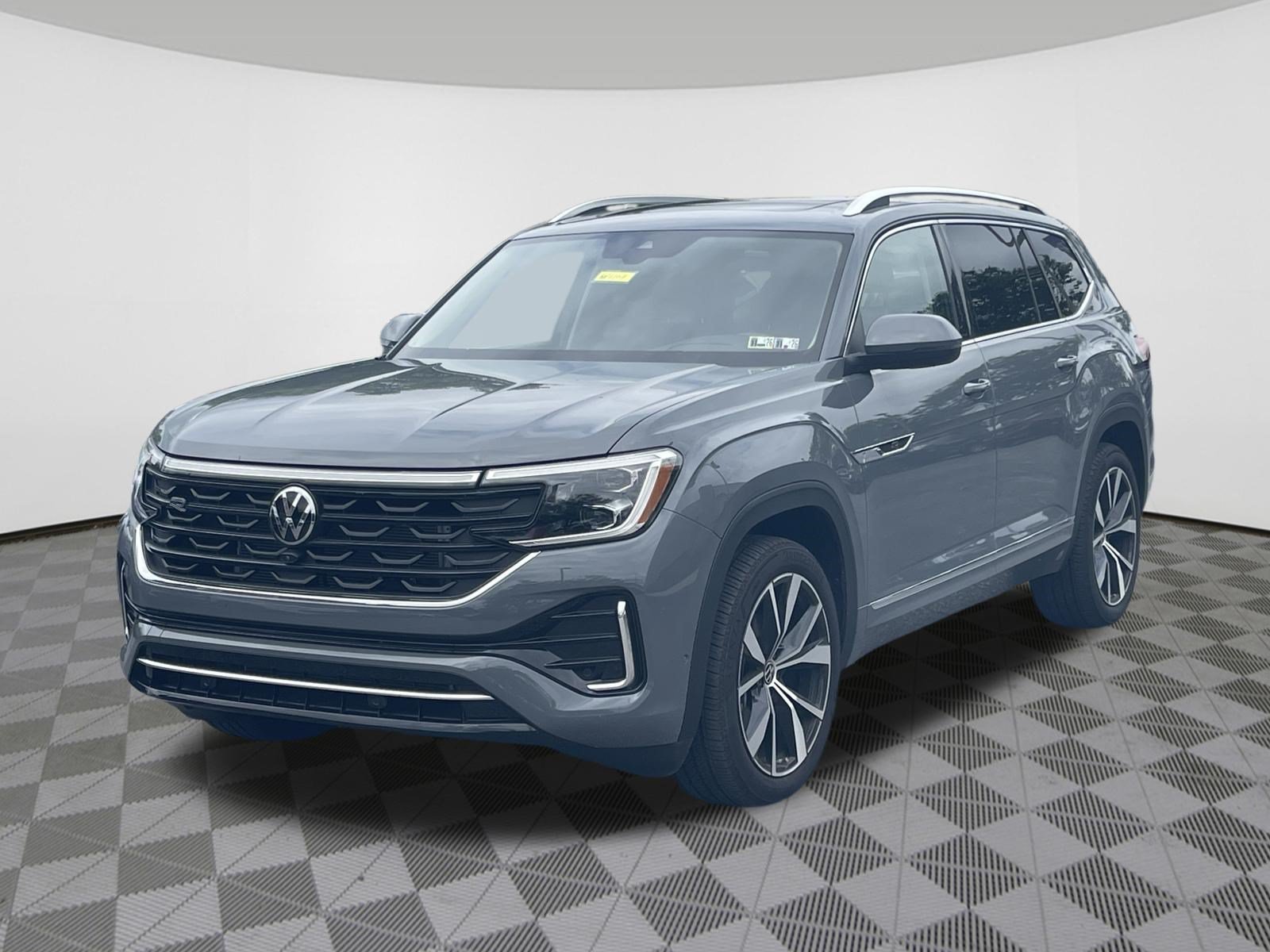 Used 2026 Volkswagen Atlas SEL Premium R-Line AWD/4WD image 2