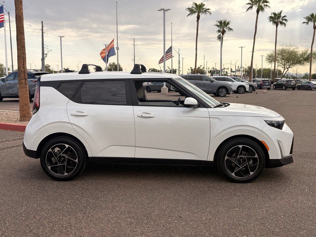 Used 2023 Kia Soul EX FWD image 7