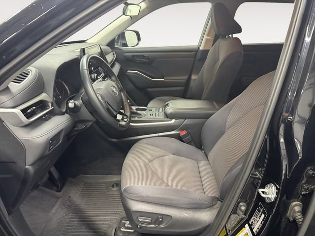 Used 2020 Toyota Highlander LE AWD/4WD image 7