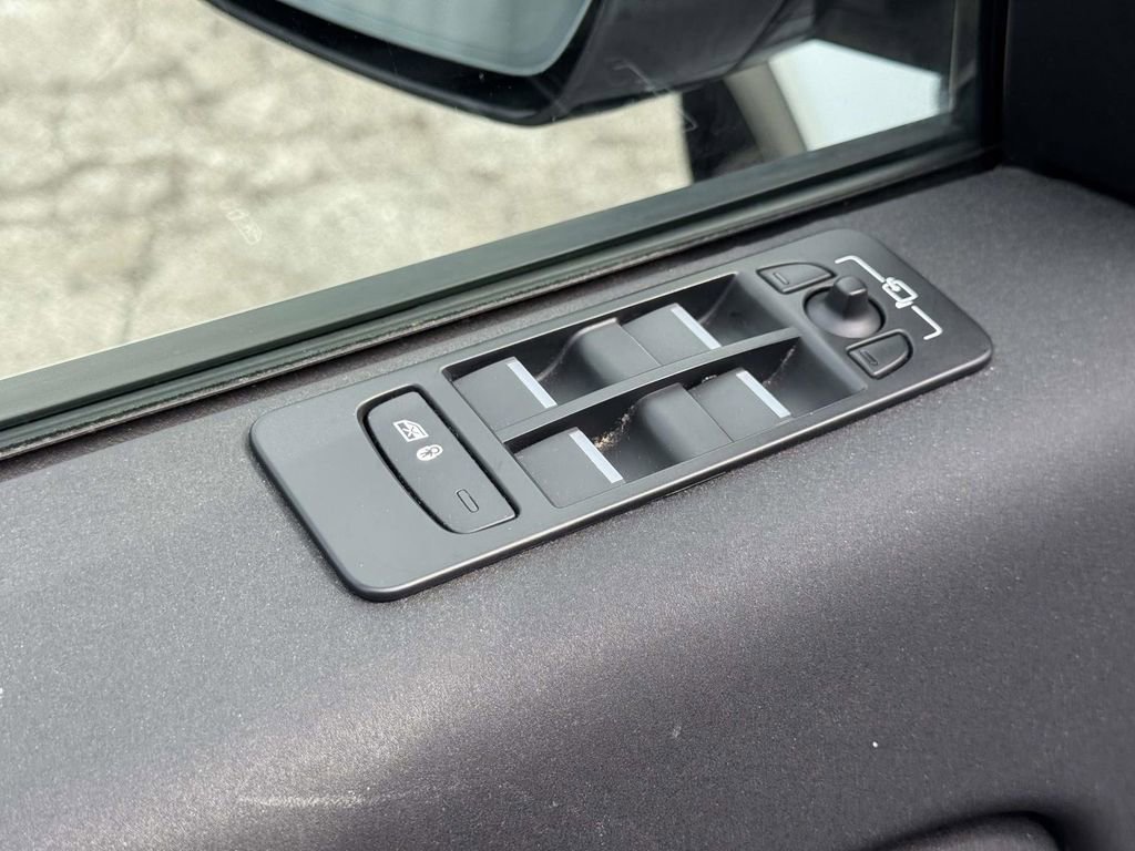 Used 2021 Land Rover Discovery Sport S image 14