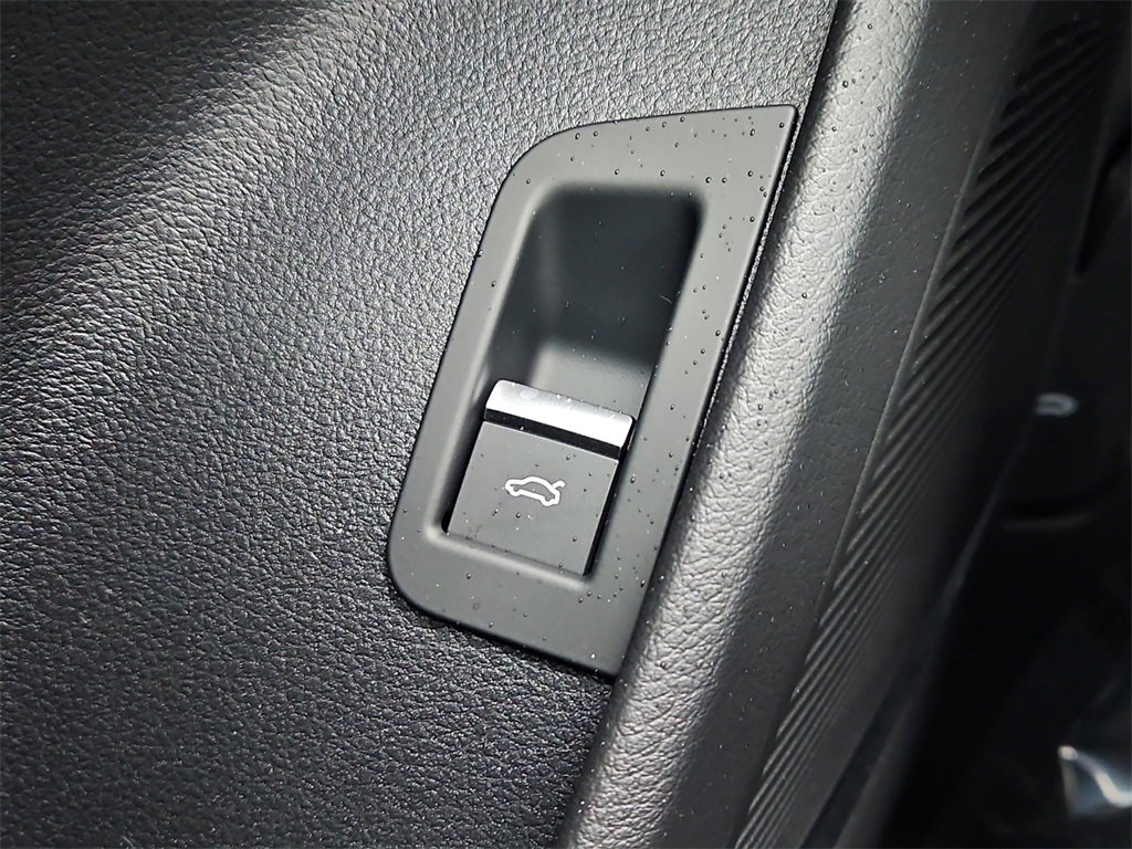 New 2026 Audi Q8 Premium Plus image 17