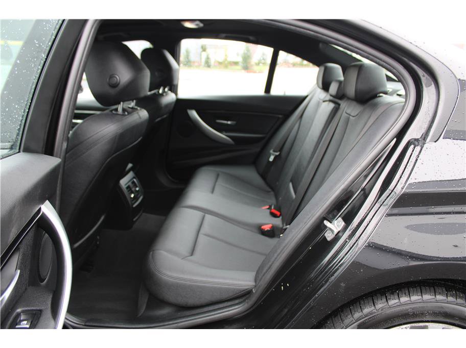 Used 2018 BMW 330i xDrive Sedan image 12