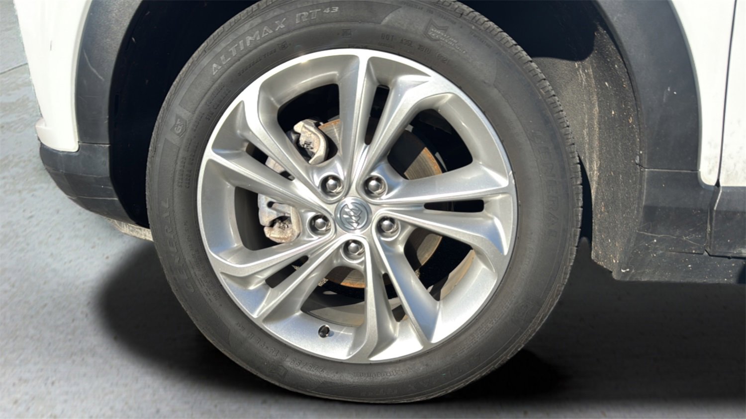 Used 2022 Buick Encore GX Preferred w/ Cold Weather Comfort Package image 9