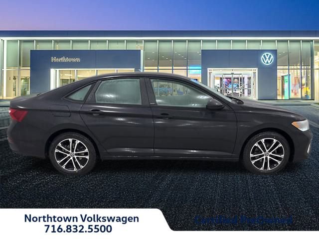 Certified 2023 Volkswagen Jetta Sport image 2