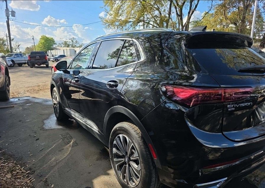 Used 2025 Buick Envision Preferred image 2