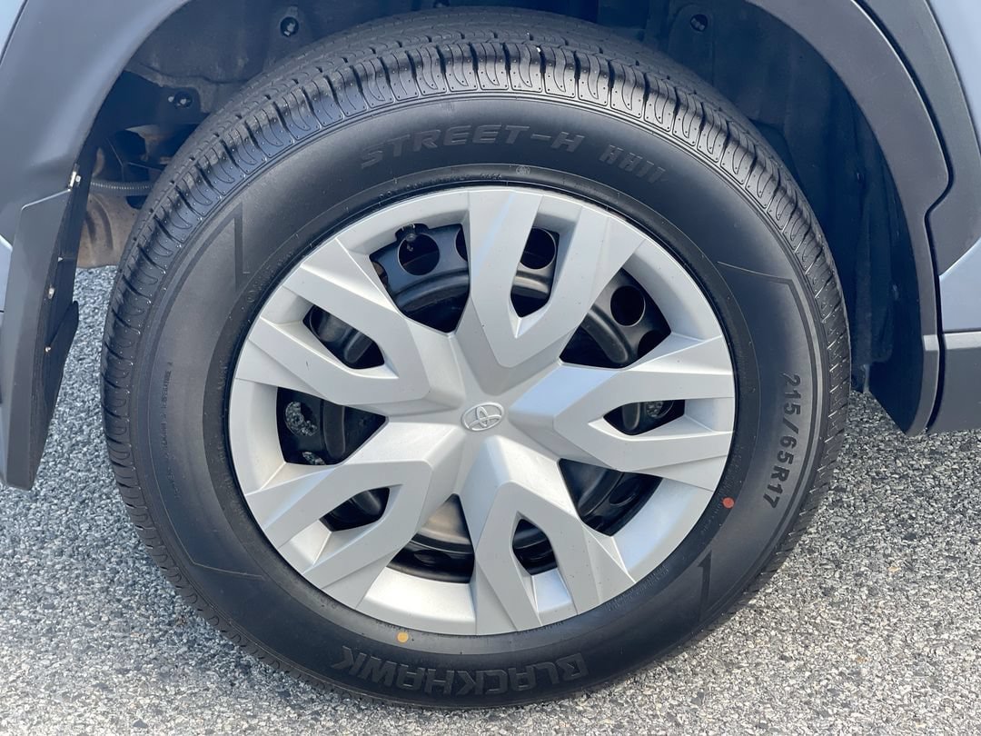 Certified 2023 Toyota Corolla Cross L AWD/4WD image 16