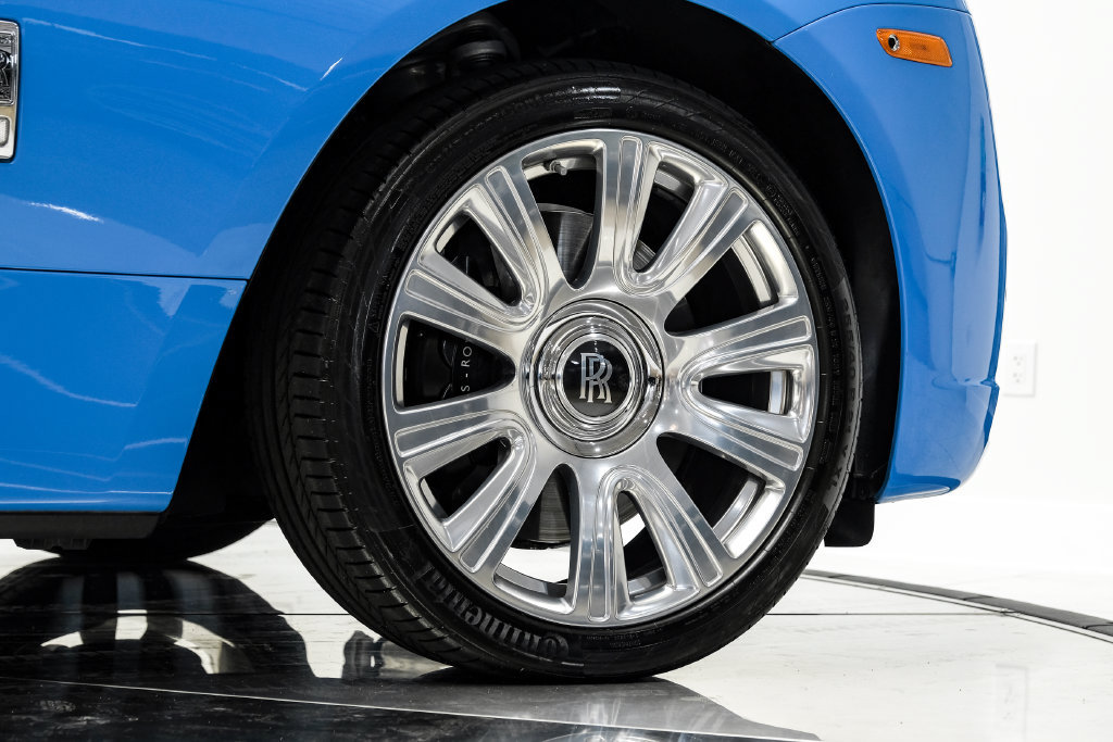Used 2021 Rolls-Royce Dawn RWD image 61