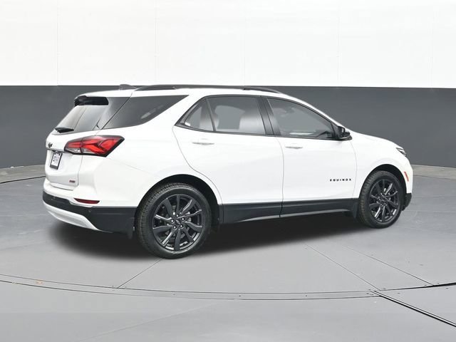 Used 2023 Chevrolet Equinox RS w/ RS Leather Package image 16