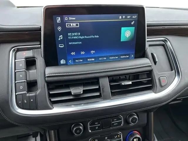 Used 2023 Chevrolet Suburban High Country image 31