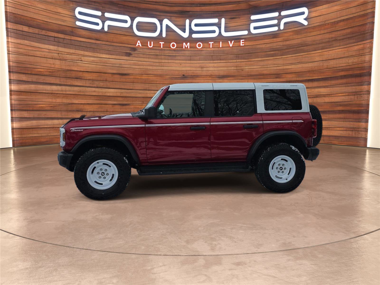Used 2025 Ford Bronco Heritage Edition image 2