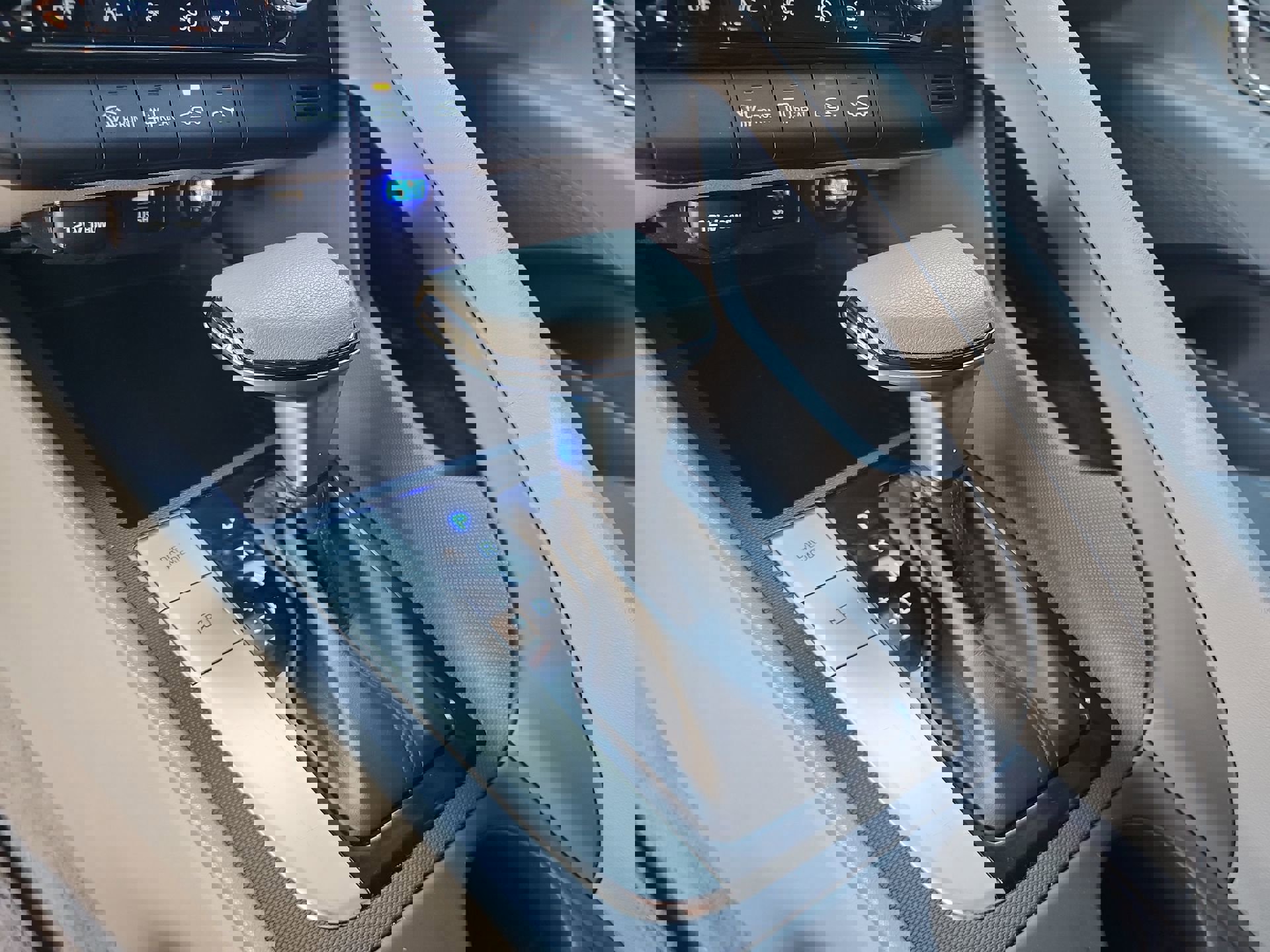 Used 2021 Hyundai Elantra SEL image 14