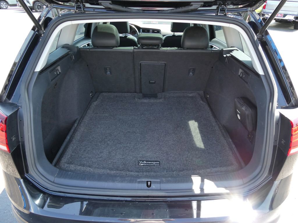 Used 2019 Volkswagen Golf Alltrack SE AWD/4WD image 16
