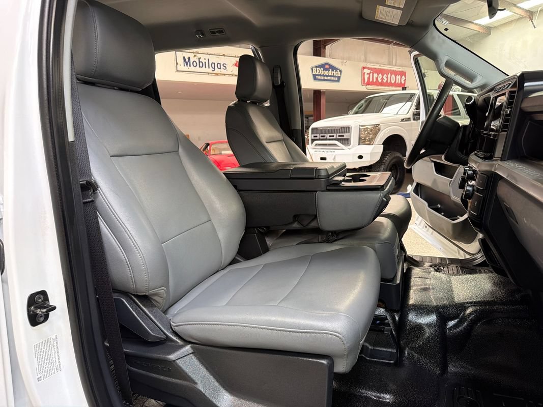 Used 2024 Ford F550 4x4 Crew Cab Super Duty image 33