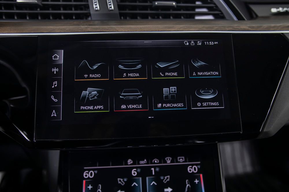 Used 2019 Audi e-tron Prestige AWD/4WD image 28
