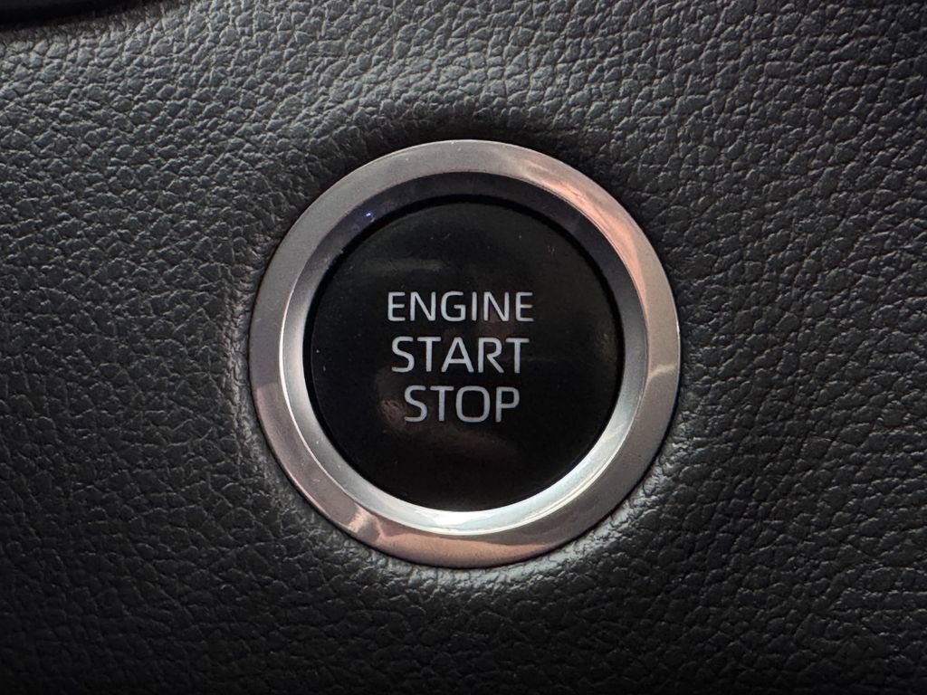 Used 2023 Toyota Tundra Limited w/ Power Package image 22